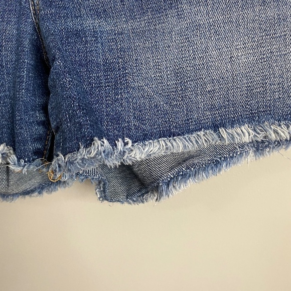 GAP 1969 Women's Standard Wash Denim Cut-off Jean‎ Shorts Size 28 - Picture 4 of 11